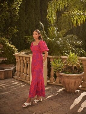 NWT Sugarlips Arona Floral Xena Maxi Dress